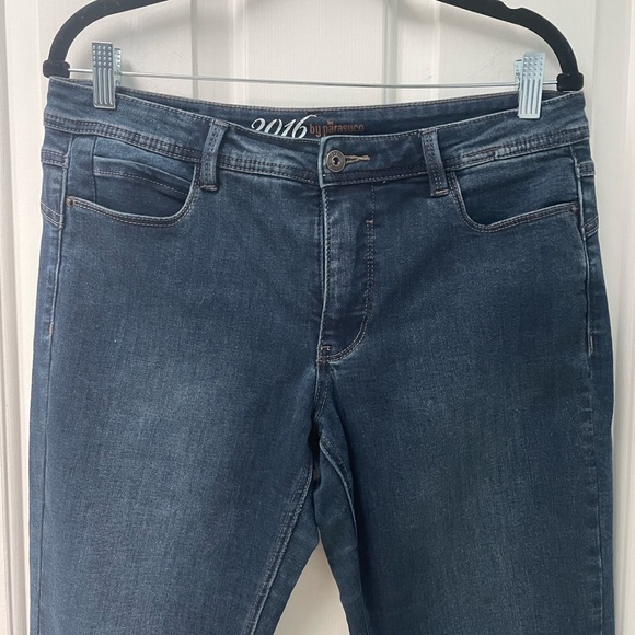 34”x 31” Parasuco Women’s Slim Straight Jeans in Dark Indigo - Picture 3 of 6